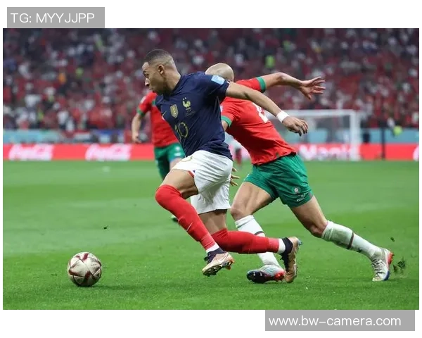 世界著名足球球星经典画像大全与珍藏高清写真集锦