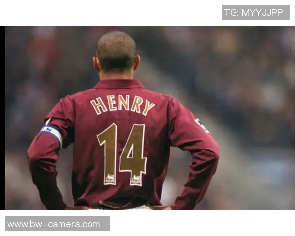 亨利领衔阿森纳辉煌时代 回顾他在天下足球的传奇足迹 亨利领衔阿森纳辉煌时代 回顾他在天下足球的传奇足迹